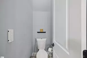 348 W Caroline St, Greenville, SC 29611 - Photo 31