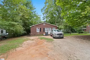305 Southview Dr, Laurens, SC 29360 - Photo 1