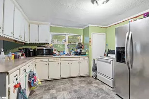 305 Southview Dr, Laurens, SC 29360 - Photo 5