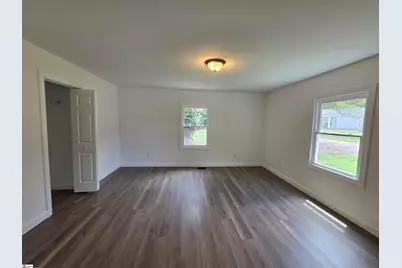 8 W First Street, Williamston, SC 29697 - Photo 13