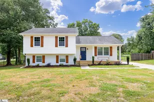 420 Cloverdale Ln, Simpsonville, SC 29681 - Photo 1