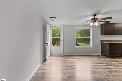20 Bramlett Road, Taylors, SC 29687 - Photo 3