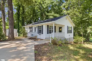 131 Mill St, Travelers Rest, SC 29690 - Photo 3