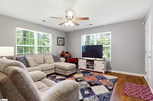 131 Mill St, Travelers Rest, SC 29690 - Photo 5