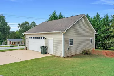 1 Berry Tree Court, Greer, SC 29651 - Photo 5