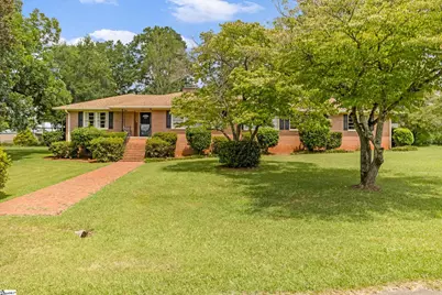 205 Dixon Street, Clinton, SC 29325 - Photo 3