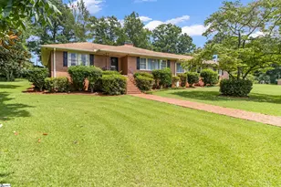 205 Dixon St, Clinton, SC 29325 - Photo 1