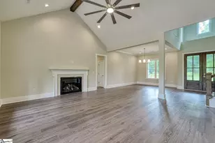 586 Clifdale Rd, Spartanburg, SC 29307 - Photo 9