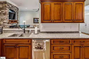 821 E Golden View Ln, Boiling Springs, SC 29316 - Photo 21