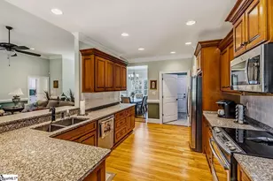 821 E Golden View Ln, Boiling Springs, SC 29316 - Photo 17