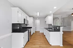 102 Pier Thirty 3, Townville, SC 29689 - Photo 15