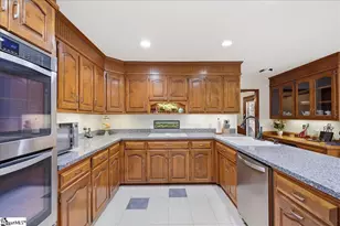 410 Thornhill Dr, Spartanburg, SC 29301 - Photo 13