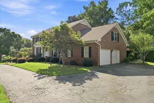 410 Thornhill Dr, Spartanburg, SC 29301 - Photo 3