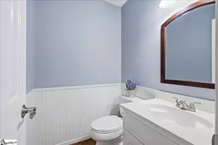 410 Thornhill Dr, Spartanburg, SC 29301 - Photo 9