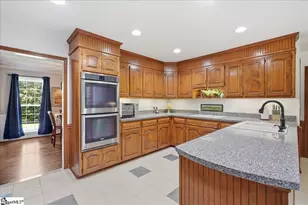410 Thornhill Dr, Spartanburg, SC 29301 - Photo 15