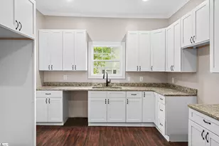 409 W Curtis St, Simpsonville, SC 29681 - Photo 9
