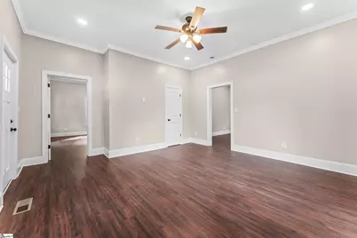 409 W Curtis Street, Simpsonville, SC 29681 - Photo 7