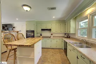 303 Mill St, Williamston, SC 29697 - Photo 13
