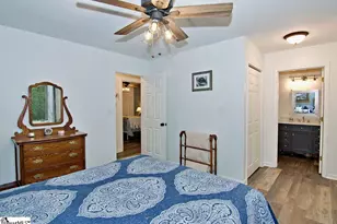 1279 Coneross Point Dr, Seneca, SC 29678 - Photo 23