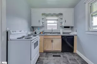 15 Dargan St, Greenville, SC 29611 - Photo 17