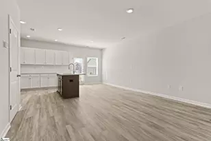 1322 Roadstead St, Spartanburg, SC 29306 - Photo 5