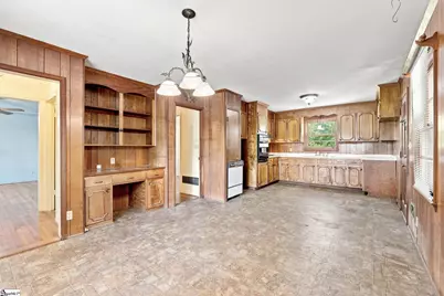 1290 Groce Meadow Road, Taylors, SC 29687 - Photo 7