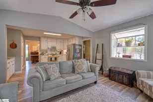 6425 Greenfield Dr, Spartanburg, SC 29303 - Photo 7