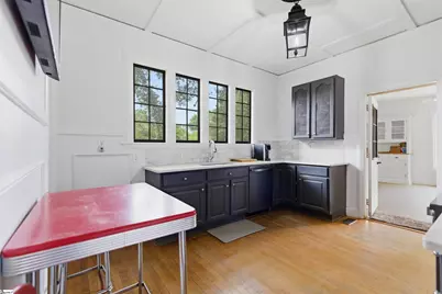 511 E Cambridge Avenue, Greenwood, SC 29646 - Photo 23