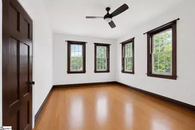 511 E Cambridge Avenue, Greenwood, SC 29646 - Photo 17