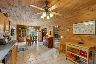 135 Pointe Drive, Campobello, SC 29322 - Photo 9