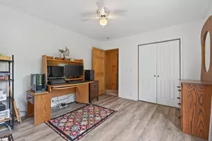 135 Pointe Dr, Campobello, SC 29322 - Photo 19