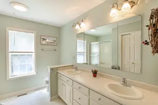 201 Holly Dr, Easley, SC 29640 - Photo 31