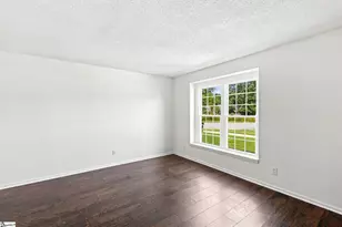 4 Birchview St, Taylors, SC 29687 - Photo 5