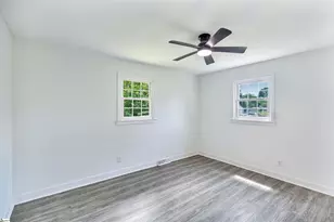 109 Avery St, Greenville, SC 29617 - Photo 17