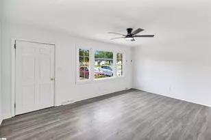 109 Avery St, Greenville, SC 29617 - Photo 5