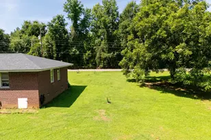 1124 Camelot Forest, Belton, SC 29627 - Photo 17