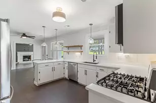 102 American Legion Rd, Greer, SC 29651 - Photo 7