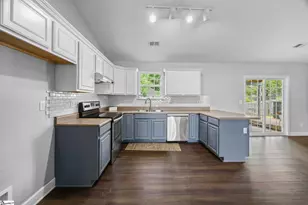 613 Drew St, Greenville, SC 29617 - Photo 7