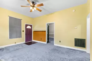 109 Jackson St, Laurens, SC 29360 - Photo 7