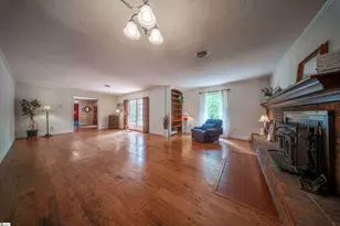 225 Walnut Hill Ln, Spartanburg, SC 29302 - Photo 9