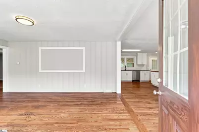215 Elaine Avenue, Taylors, SC 29687 - Photo 5