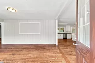 215 Elaine Ave, Taylors, SC 29687 - Photo 5