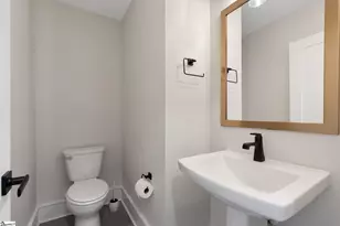 121 W Stone Ave, Greenville, SC 29609 - Photo 17