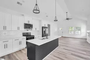 54 3rd Ave, Greenville, SC 29611 - Photo 13