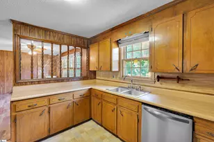 303 Mcneil Dr, Anderson, SC 29624 - Photo 9