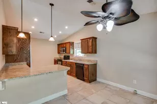 7 Clearfield Rd, Greenville, SC 29607 - Photo 9
