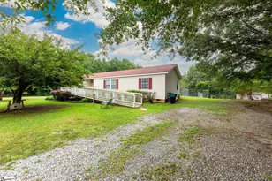 377 Fort Lndley Rd, Laurens, SC 29360 - Photo 1