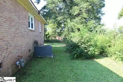 86 Grove Street, Clinton, SC 29325 - Photo 9