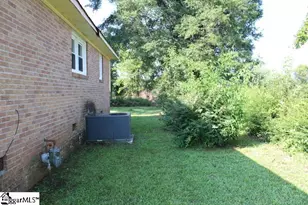 86 Grove St, Clinton, SC 29325 - Photo 9