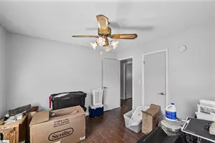 202 Hilldale Ave, Laurens, SC 29360 - Photo 15